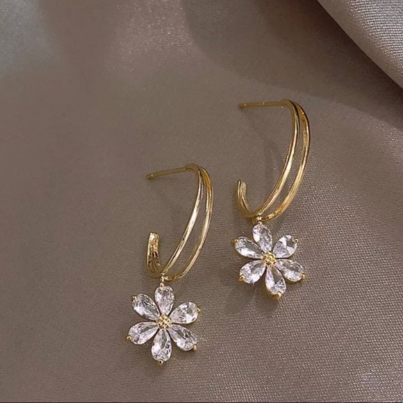 Crystal Flower Dangle Earrings - Picture 4 of 5